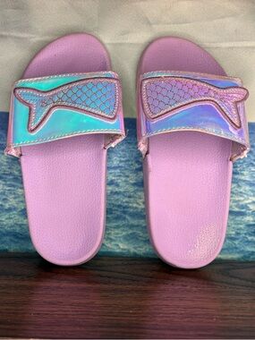 Girls Holographic Mermaid Slide Sandals - Lilac Purple
